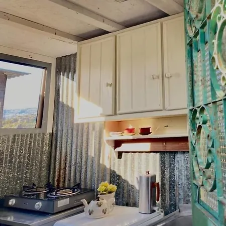 Bus Unique & Private 3 Min From Coral Bay * Akoursos