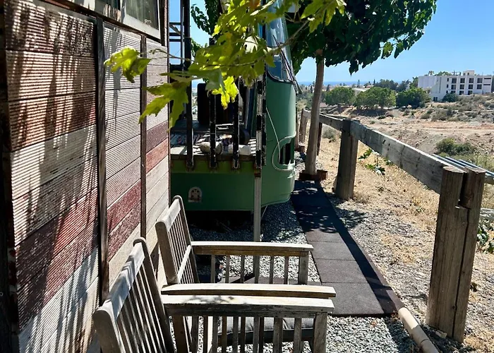 Bus Unique & Private 3 Min From Coral Bay *