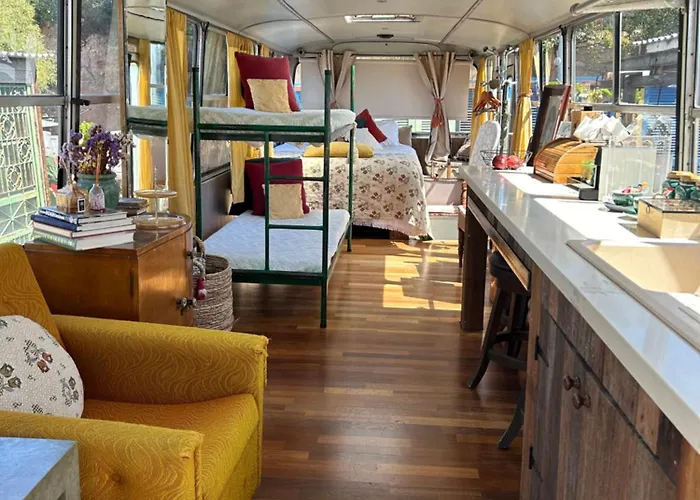 Kemp Bus Unique & Private 3 Min From Coral Bay Akoursos