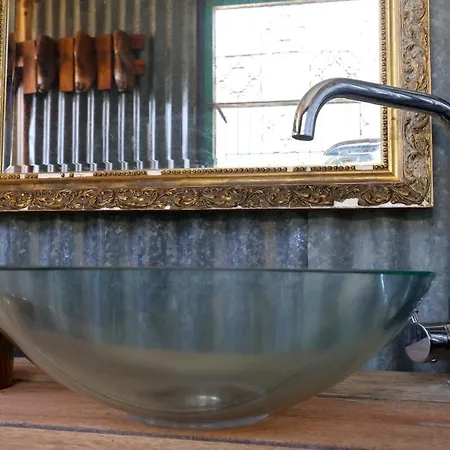 Campingplads Bus Unique & Private 3 Min From Coral Bay