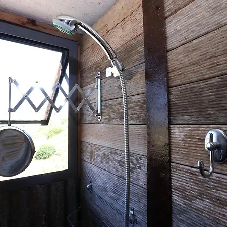 Bus Unique & Private 3 Min From Coral Bay 캠프장 Akoursos