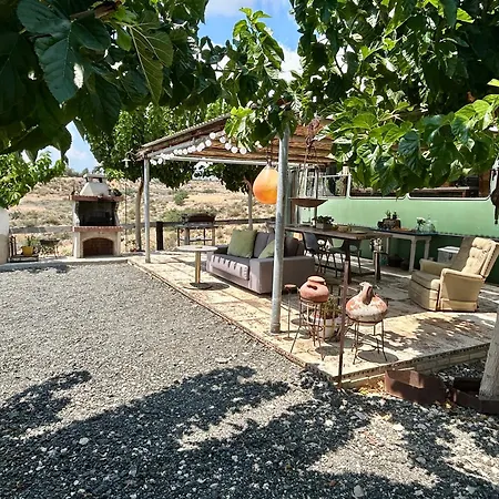 Bus Unique & Private 3 Min From Coral Bay * Akoursos