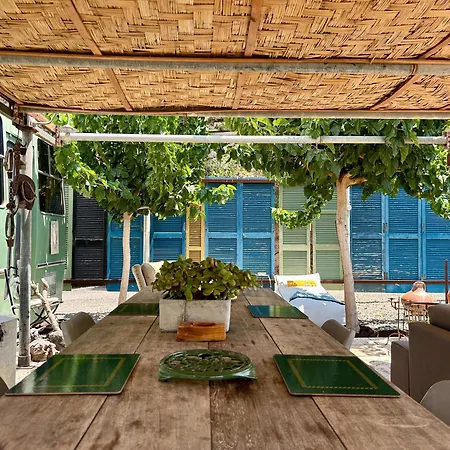 Bus Unique & Private 3 Min From Coral Bay