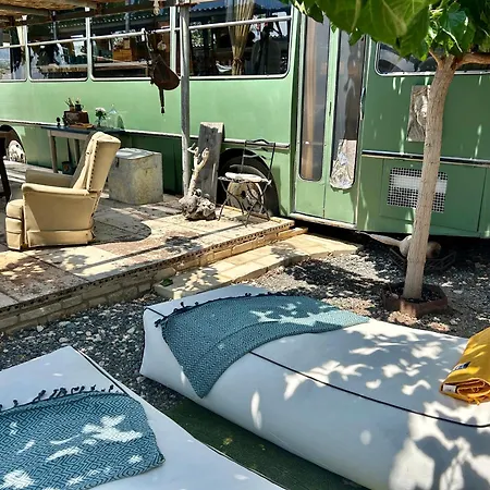 Bus Unique & Private 3 Min From Coral Bay Camping *