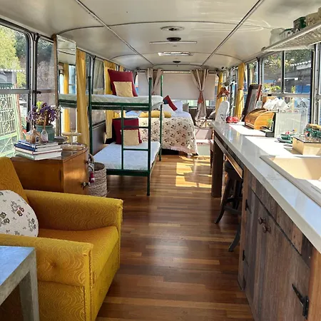 Кемпинг Bus Unique & Private 3 Min From Coral Bay Akoursos