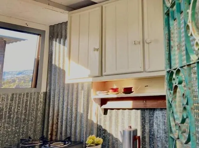 Bus Unique & Private 3 Min From Coral Bay * Akoursos