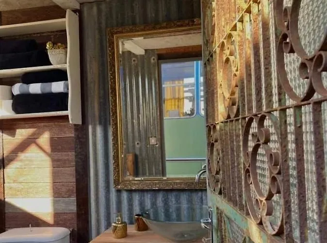 Bus Unique & Private 3 Min From Coral Bay Camping *