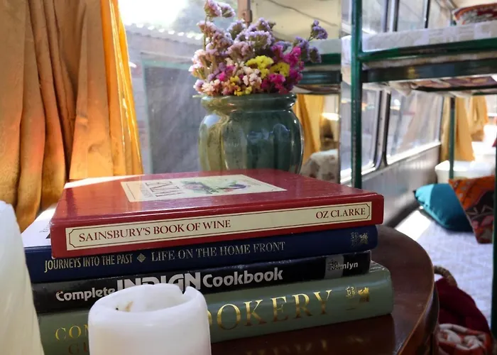 Bus Unique & Private 3 Min From Coral Bay Camping Akoursos