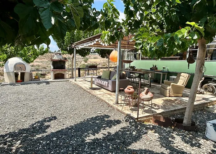 Bus Unique & Private 3 Min From Coral Bay * Akoursos