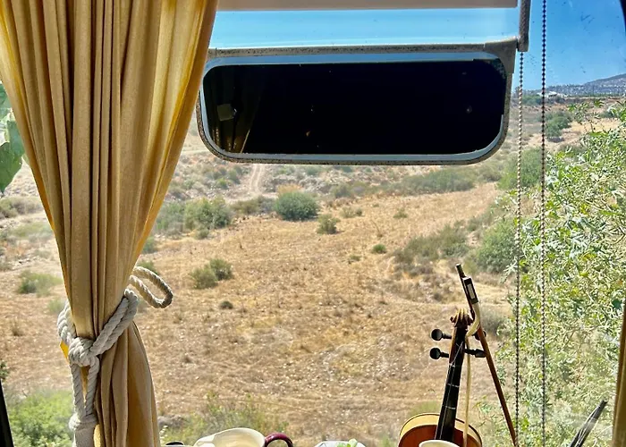 Camping Bus Unique & Private 3 Min From Coral Bay Akoursos