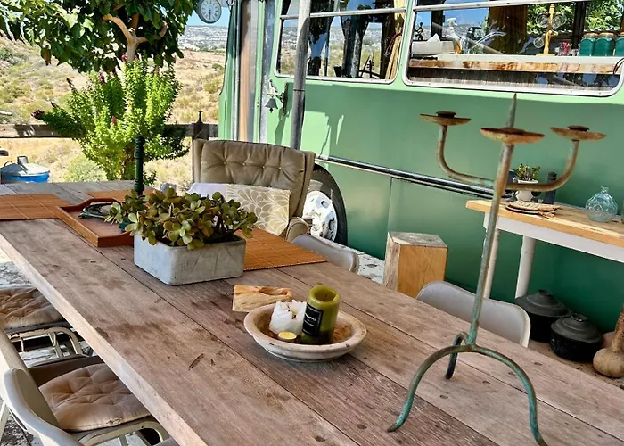 Camping Bus Unique & Private 3 Min From Coral Bay